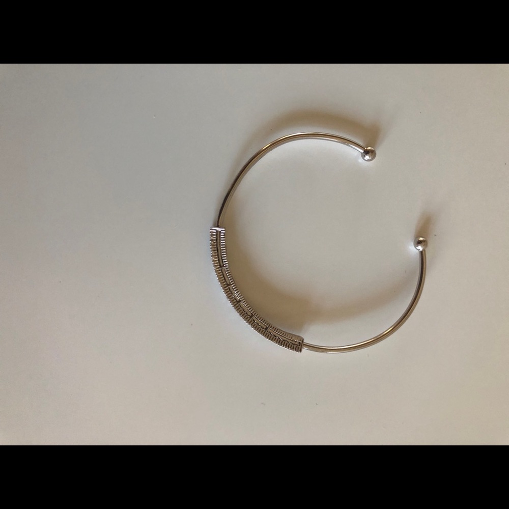 Adjustable silver bracelet